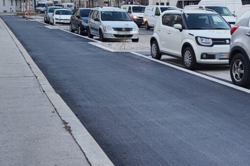 Neu errichteter Radweg in der Sonnwendgasse