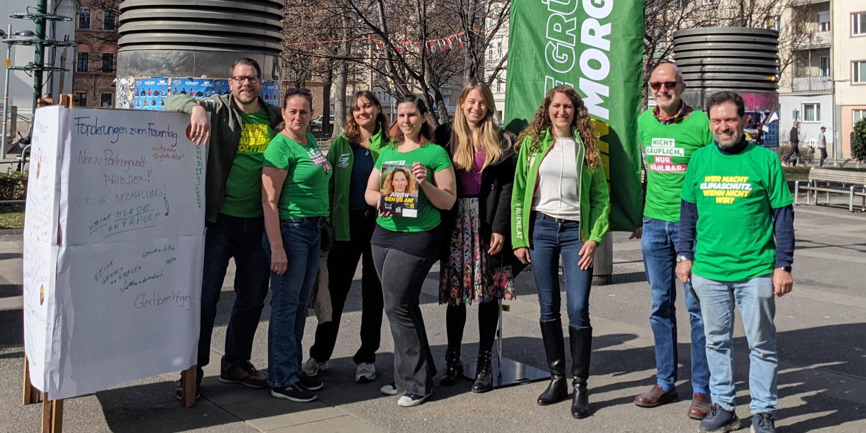 Verteilaktion auf der Favoritenstraße